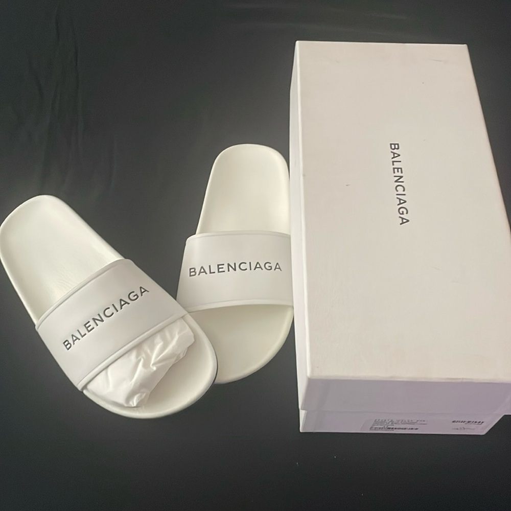 Brand New, Never Worn Authentic Balenciaga Pool Slides. Size 39.